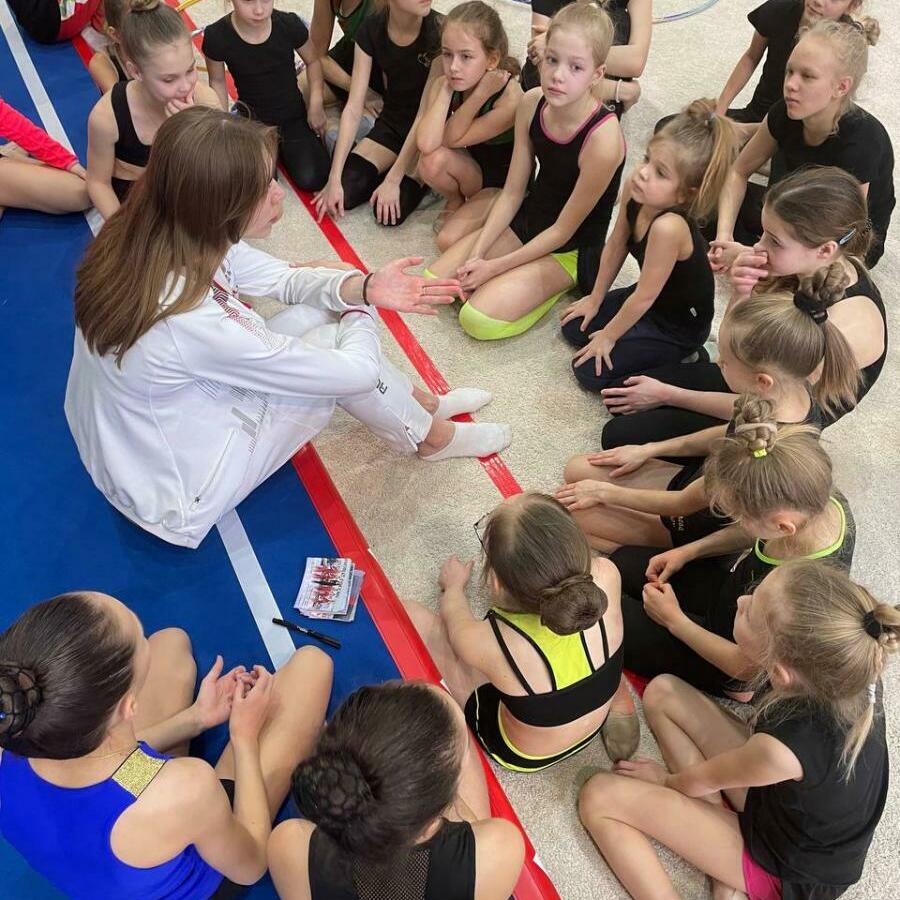 Секция спортивной акробатики "Всероссийская сеть детских спортивных школ FD" (Бабушкинская)