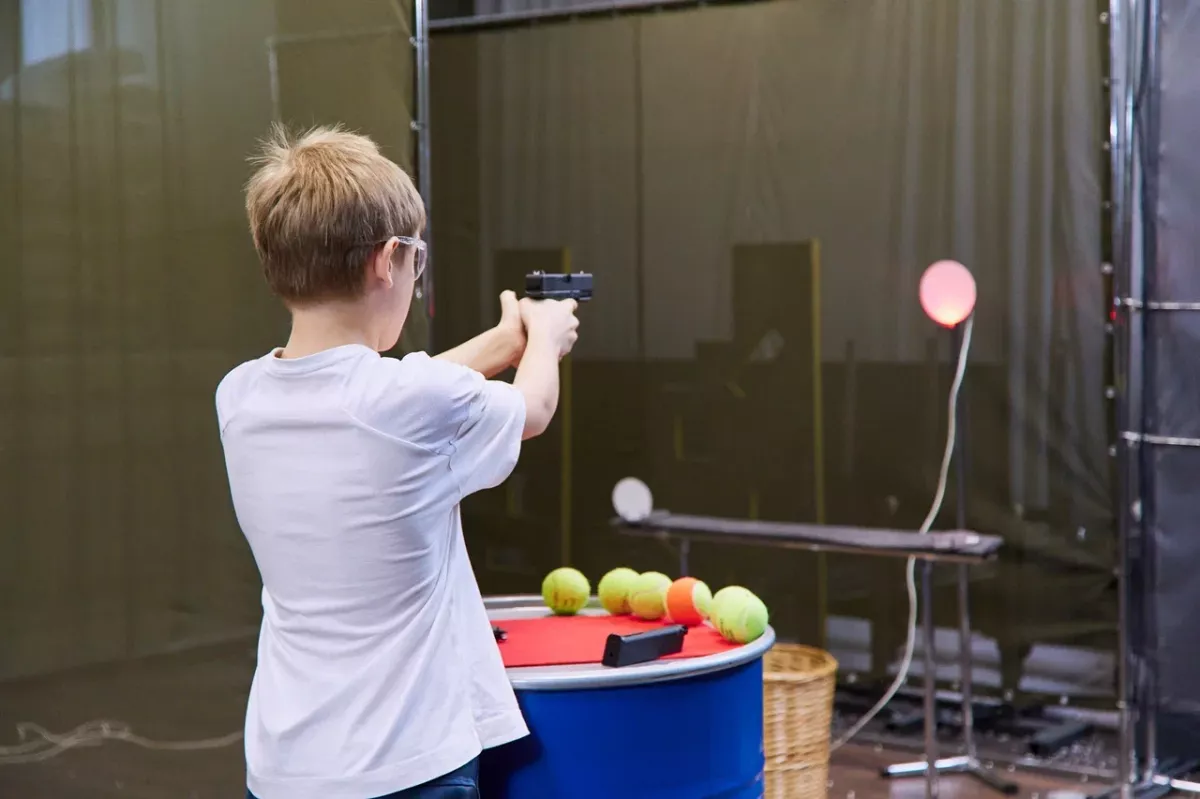 Сплит-тренировка. Практическая стрельба из пневматического пистолета IPSC Action Air + пилотирование FPV-дронов Арбат