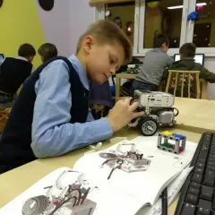 Роботехника Lego WeDo и EV3 в учебном центре Совенок (Некрасовка-2)