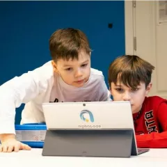 Курсы LEGO Wedo 2.0 + Scratch 3.0 в школе Alpha-Code (Lancman School - Университет-2)