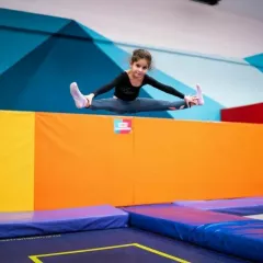 Прыжки на батуте в СЦ "Небо Спорт" (Фили)