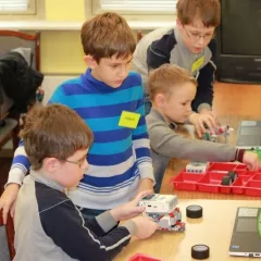 Робототехника 1.0 на Lego Mindstorms EV3 в робошколе Электроник (ЦКиИ "Авангард")