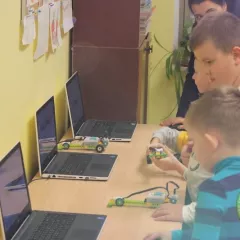 Робототехника на базе конструктора Lego Wedo 2.0 в робошколе Электроник (ДС "Смышленок")