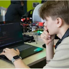 Автономное пилотирование Летающая Робототехника (Аэропорт)