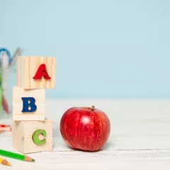 Курс "Живые словечки: чтение и письмо" в School Inter (Онлайн)