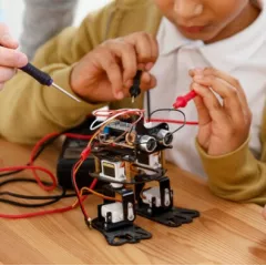 Первороботы на базе конструктора Lego Wedo 2.0 Робошкола "Электроник" (Орехово - ул. Домодедовская, д.1., к.1)