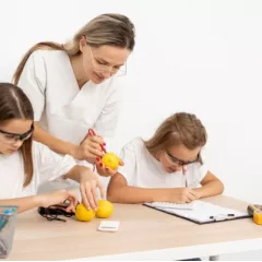 Первороботы на базе конструктора Lego Wedo 2.0 Робошкола "Электроник" (Щукинская - Проспект Маршала Жукова, д.76, к.2)