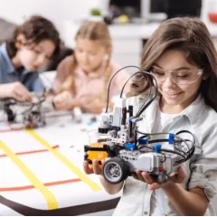 Первороботы на базе конструктора Lego Wedo 2.0 Робошкола "Электроник" (Щукинская - ул. Габричевского, д.8, стр.3)