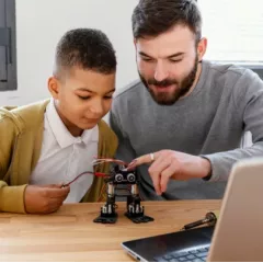 Робототехника + программирование Scratch Робошкола "Электроник" (Каширская)