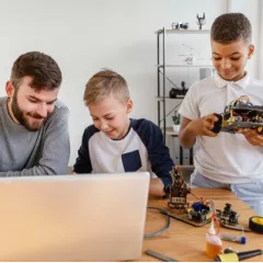Первороботы на базе конструктора Lego Wedo 2.0 Робошкола "Электроник" (Каширская)