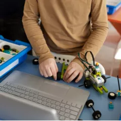 Первороботы на базе конструктора Lego Wedo 2.0 Робошкола "Электроник" (Коломенская - ул. Высокая, д. 4)