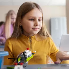 Технические поделки Робошкола "Электроник" (Коломенская - ул. Нагатинская Набережная, д.54)