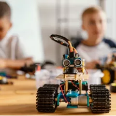 Первороботы на базе конструктора Lego Wedo 2.0 Робошкола "Электроник" (Коломенская - Нагатинская набережная, д.20, к.2)