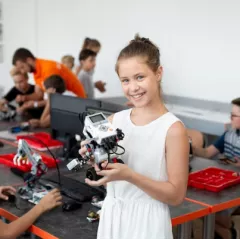 Робототехника на базе Lego WEDO 2.0 Робошкола "Электроник" (Улица Академика Янгеля - Кировоградский проезд, дом 3, корп.1)