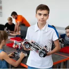 Первороботы на базе конструктора Lego Wedo 2.0 Робошкола "Электроник" (Царицыно - ул. 6-я Радиальная, д.5, к.4)