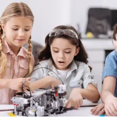 Первороботы на базе конструктора Lego Wedo 2.0 Робошкола "Электроник" (Фрунзенская)