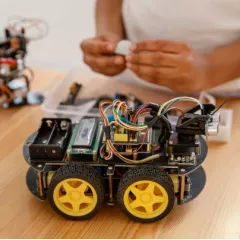 Первороботы на базе конструктора Lego Wedo 2.0 Робошкола "Электроник" (Киевская)