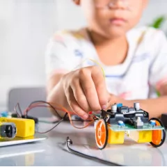 Робототехника на базе Lego WEDO 2.0 Робошкола "Электроник" (Некрасовка)