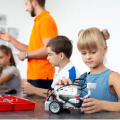 Первороботы на базе конструктора Lego Wedo 2.0 Робошкола "Электроник" (Домодедовская - ул. Генерала Белова, д.29, к.3)