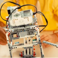 Первороботы на базе конструктора Lego Wedo 2.0 Робошкола "Электроник" (Павелецкая)