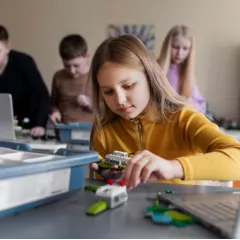 Робототехника на базе Lego WEDO 2.0 Робошкола "Электроник" (Братиславская)