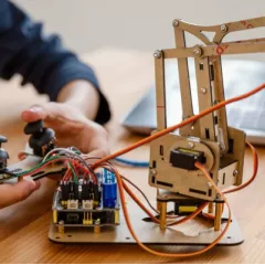 Робототехника на базе Lego WEDO 2.0 Робошкола "Электроник" (Таганская)