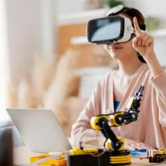 Роботехника в школе RoboUniver (Долгопрудный - Лихачевское ш, д. 10, к. 2)