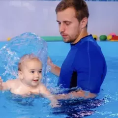 Грудничковое плавание в клубе Bright Family м.Полянка