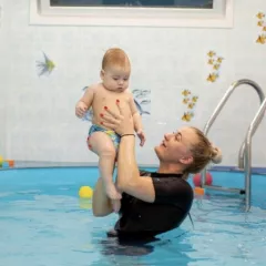 Грудничковое плавание в бассейне   Aqua Baby Club г.Химки ул. Панфилова