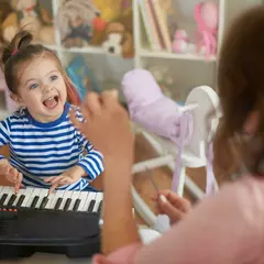 Занятия на синтезаторе Семейное пространство Чудеса