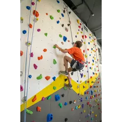Занятия на скалодроме для детей "лАвр" Челябинск, ул.Курчатова 11
