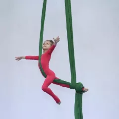 Воздушная гимнастика в СЦ "Небо Спорт" (Фили)