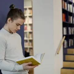 Подготовка к ОГЭ по русскому языку в IQ центре (Коломенская)