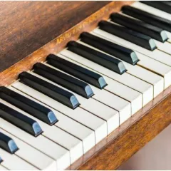 Фортепиано в школе Musical Wave School (Новокузнецкая)