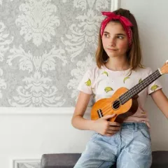Укулеле в школе ArbatGuitar (Достоевская)