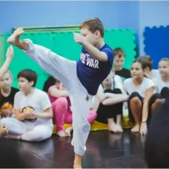 Школа Rael Capoeira (Октябрьское поле)