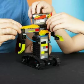 Робототехника и LEGO конструирование в КЦ "Зодчие" (Молодежная)