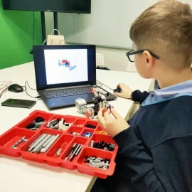 Курсы Lego Mindstorms EV3  в школе Alpha-Code (Lancman School Трубная)