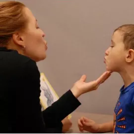 Занятия с логопедом в центре "Жёлудь" (Бабушкинская)