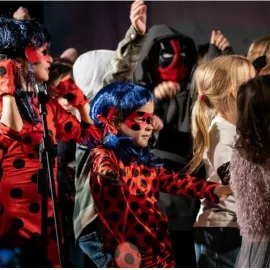 Уроки игры на музыкальных инструментах и вокала в школе "Не школа Kids" (Баррикадная)