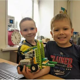 Робототехника на базе Lego WeDo 2.0 в школе Пиксель (Бульвар Дмитрия Донского)
