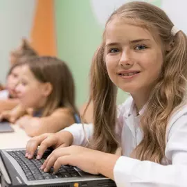 Курсы LEGO Wedo 2.0 + Scratch 3.0 в школе Alpha-Code (Lancman School Баррикадная)