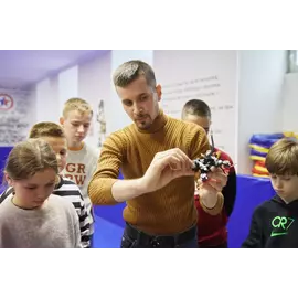 Пилотирование FPV-дронов