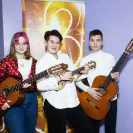 Инструментальный ансамбль в школе "Три четверти" (Новопеределкино)