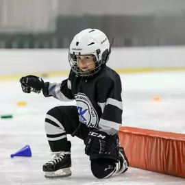 Хоккей в школе братьев Казионовых (Мичуринский проспект)