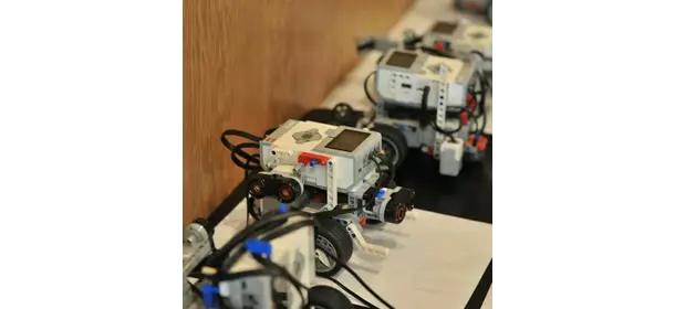 Занятия Lego Mindstorms в студии #БитомНьютона (Народное Ополчение)
