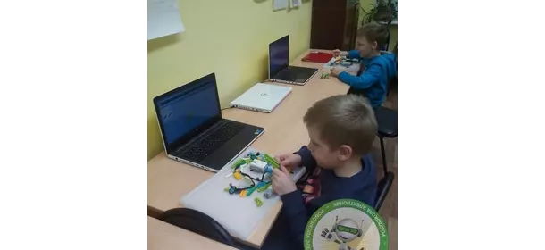 Первороботы Lego Wedo 2.0 в робошколе Электроник (Клуб «Большая семья»)