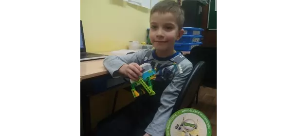 Первороботы Lego Wedo 2.0 в робошколе Электроник (ДС "Sun School" - ЖК Алые Паруса)
