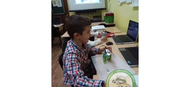 Первороботы Lego Wedo 2.0 в робошколе Электроник (ДК "Нагатино")