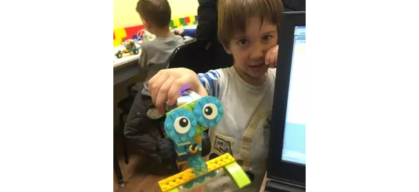 Первороботы Lego Wedo 2.0 в робошколе Электроник (ДСЦ "Мир молодых")